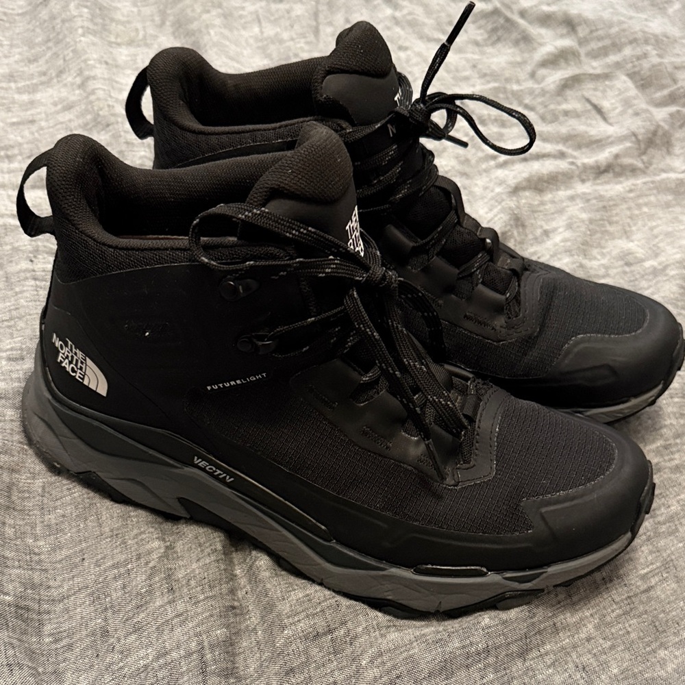 The North Face Men’s VECTIV Fastpack Mid Futurelight Hiking Boots 9.5